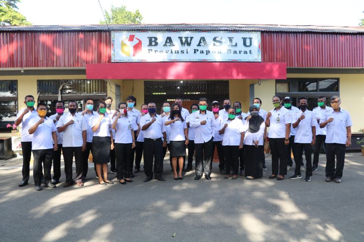 Siap Awasi Pilkada, Bawaslu Papua Barat Lakukan Tes Swab