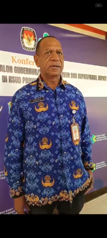 Dr Arnold Tiniap Selaku Direktur RSUP Papua Barat
