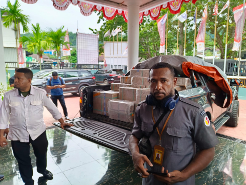 Pengawasan Logistik Surat Suara Di KPU Manokwari