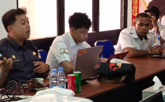 Staf SDM Bawaslu Provinsi Papua Barat Melakukan Pemaparan Nota Dinas Penyusunan Dan Penilaian SKP TW IV dan Final 2025