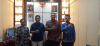 Kepala Disdukcapil Manokwari, Drs. Rustam Efendi dan Anggota Bawaslu Manokwari, Alberthina Jumame Beserta Jajaran Melakukan Foto Bersama